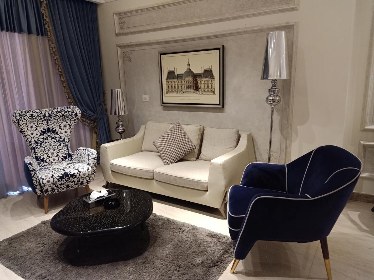 Fleet Club Mahrousa Alexandrië Buitenkant foto A living room