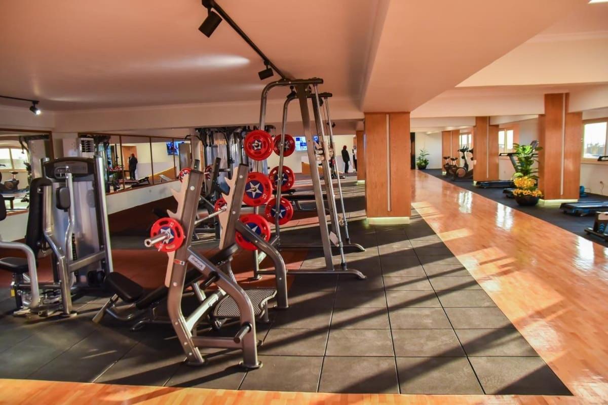 Fleet Club Mahrousa Alexandrië Buitenkant foto The gym at the hotel