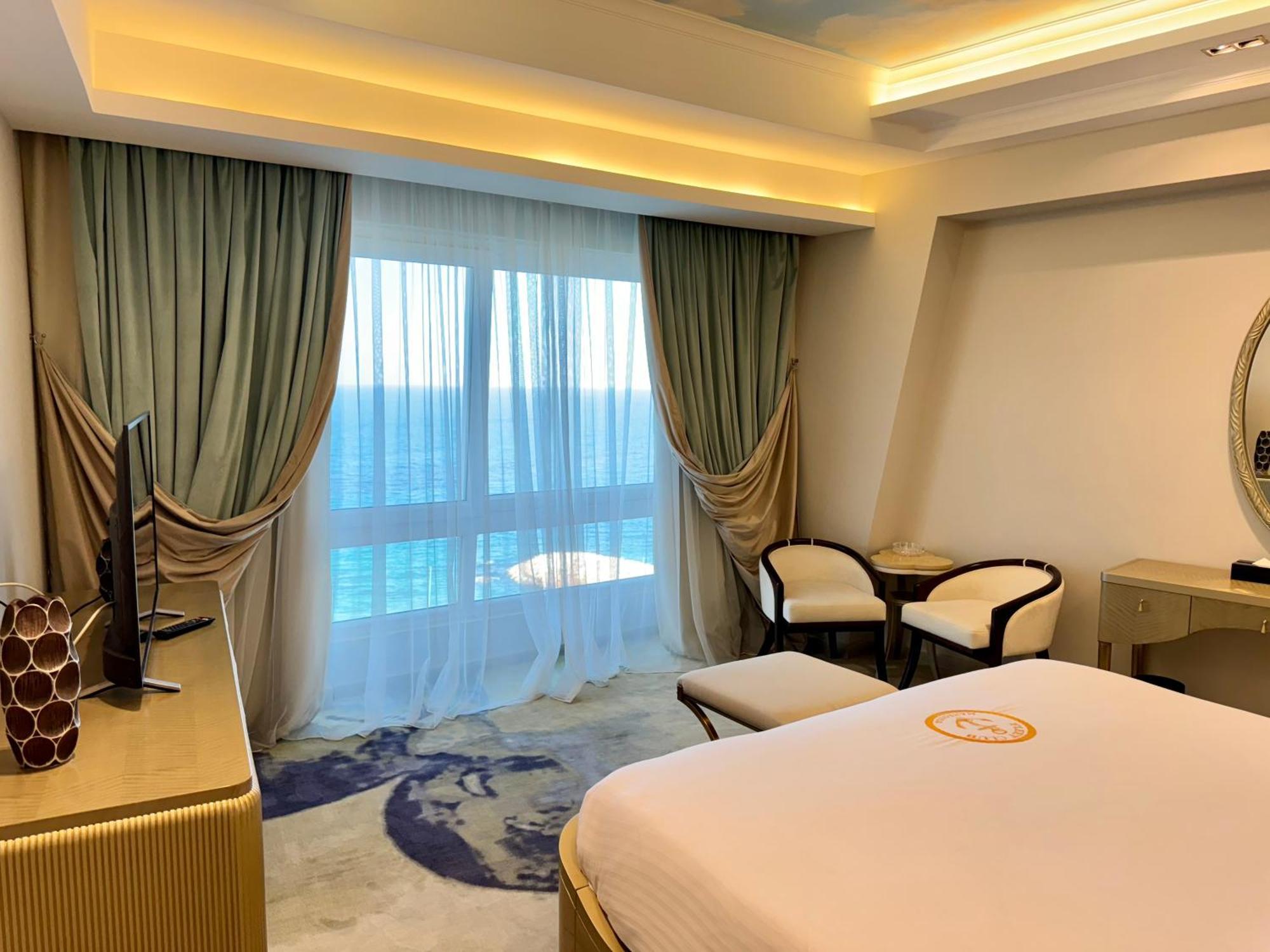 Fleet Club Mahrousa Alexandrië Buitenkant foto A bedroom at the hotel