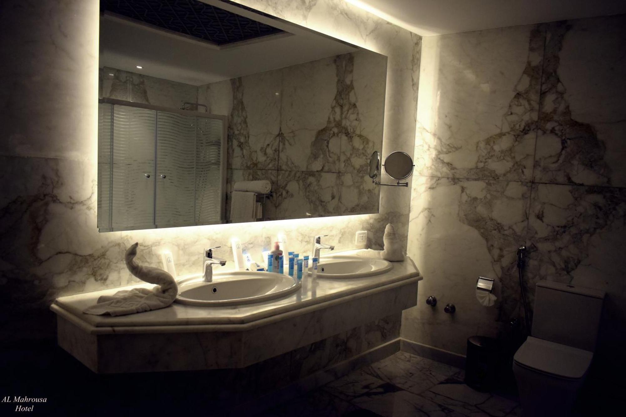 Fleet Club Mahrousa Alexandrië Buitenkant foto Bathroom